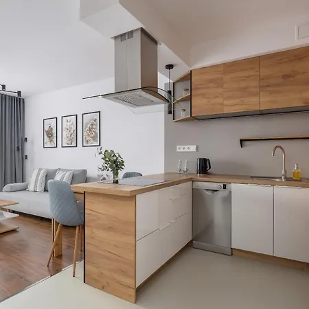 Apartment Near Expo Cracow Elegant By Renters *